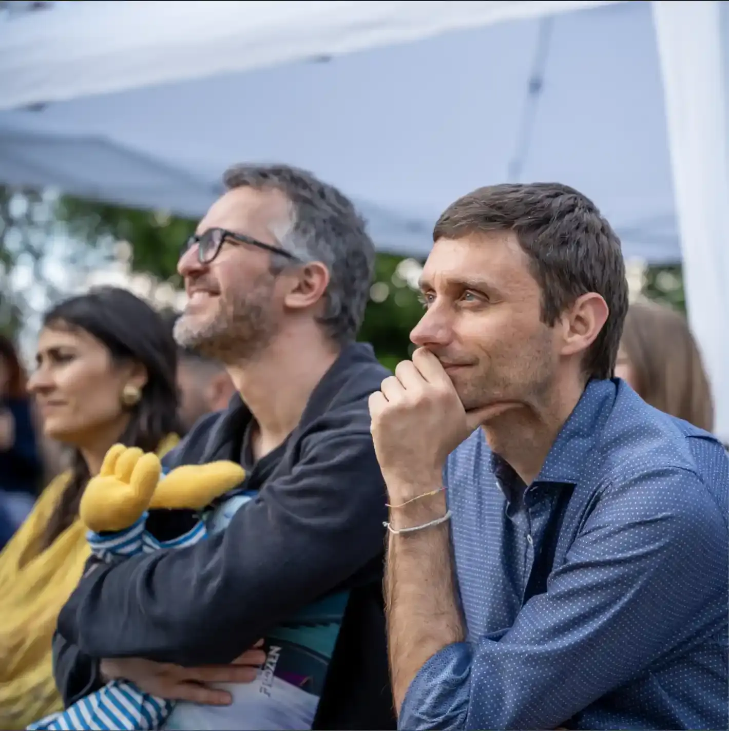 Uomo sorridente Uomo sorridente